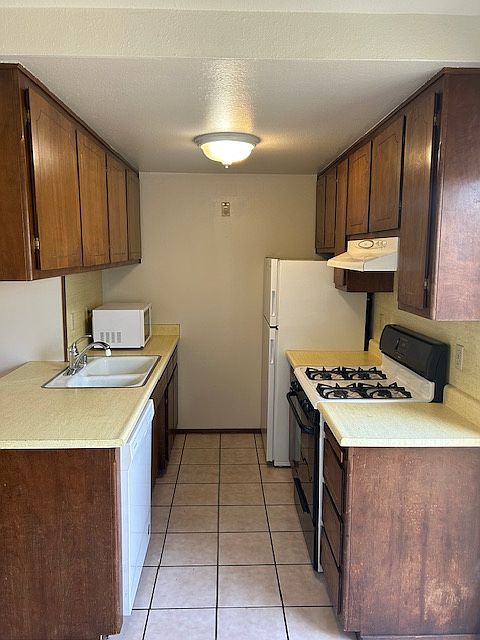 1st image of 4601 Karbet Way APT 7