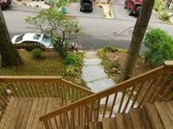 3rd image of 30 Highland Trl