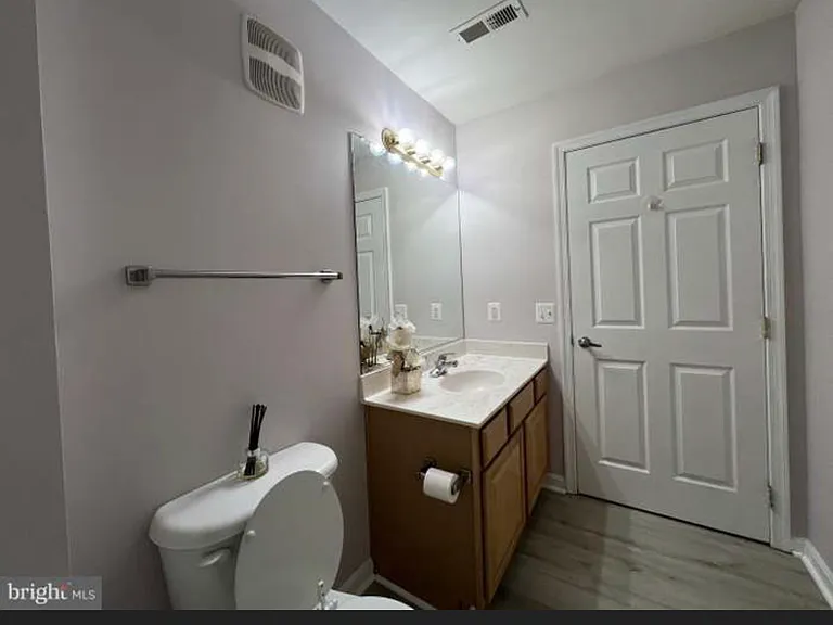 501 Garrison Woods Dr #302 — Photo 21
