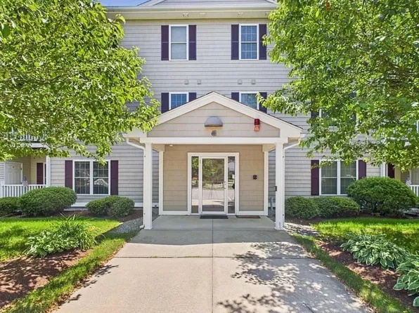 6 Stearns Lane #305, Merrimack, NH 03054