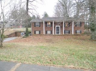 4402 Hinton Rd, Knoxville, TN 37921