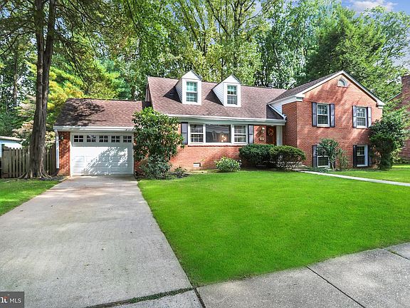 2nd image of 607 Aster Blvd