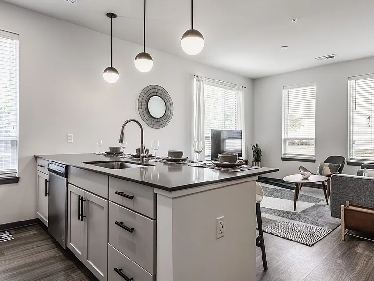 AYR Apartments — Photo 18