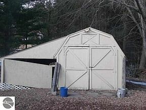3rd image of 2885 E Lake Dr