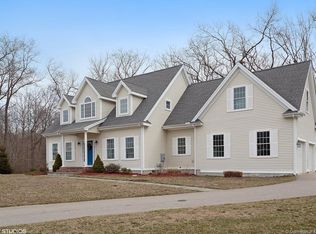 10 Old Stone Way, Niantic, CT 06357