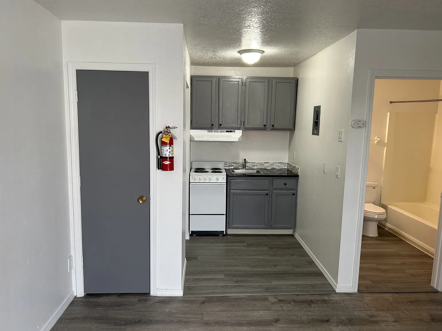 Updated Studio Tucked off the Beaten Path Just 3 Blocks to UNM — Photo 4