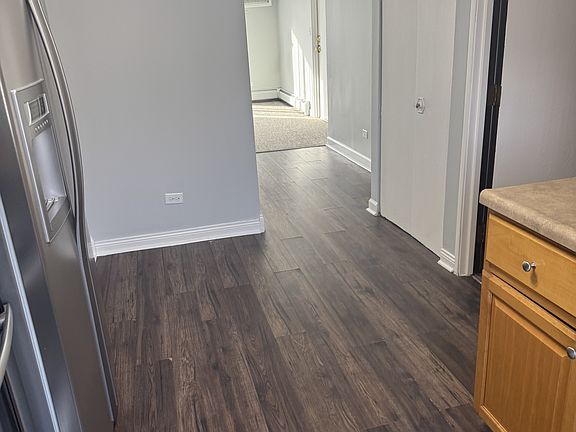 3rd image of 705 Court Of Spruce APT 5