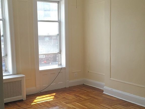 4th image of 434 Park Pl APT 2B