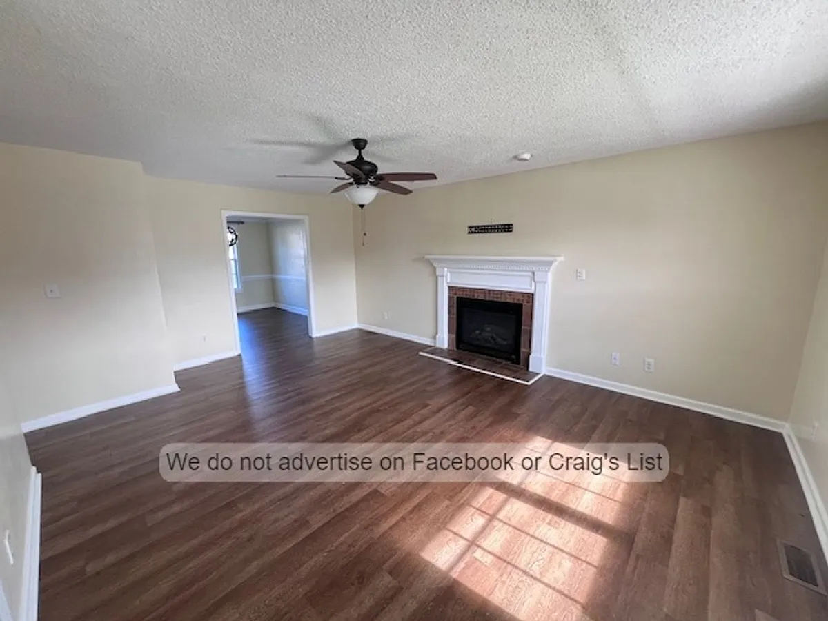 Building Photo - 1745 Cherry Point Dr