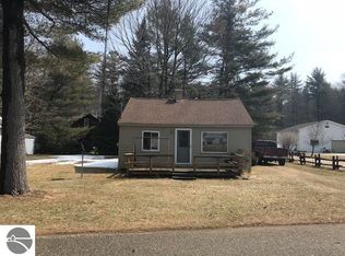 926 Maple Dr, East Tawas, MI 48730