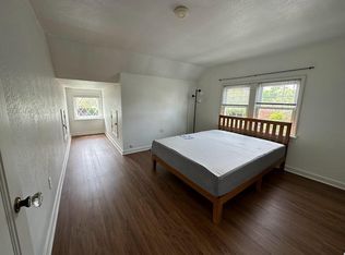 2302 E Pine St #B, Seattle, WA 98122