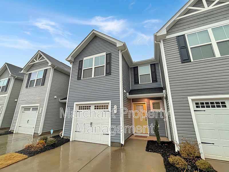 1st image of 141 Sarnesfield Way
