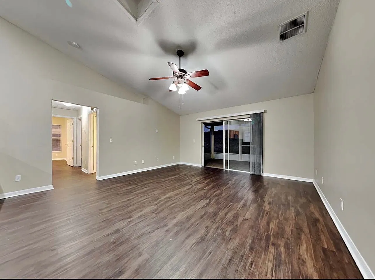 3 bed, 1870 sqft, $1,750 — Photo 4