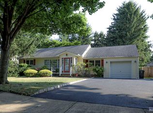 92 Oliver Rd, Paramus, NJ 07652