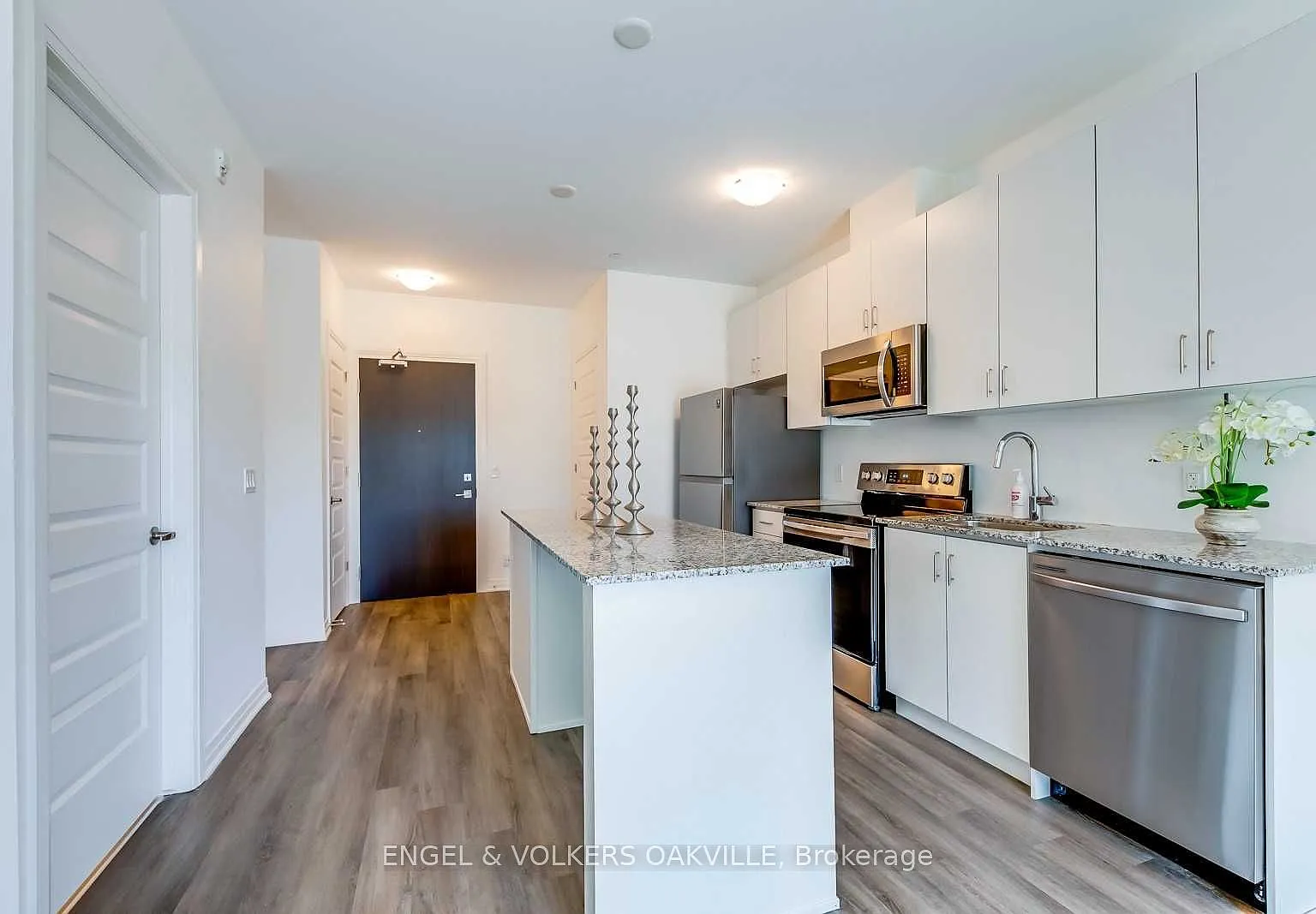 2 bed, $2,250 — Photo 4