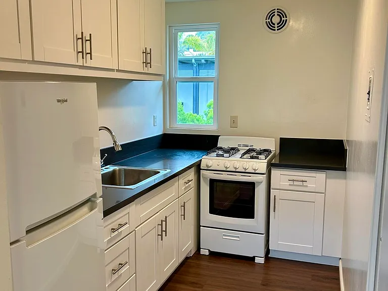 47 Ocean View Ave #14 — Photo 6