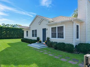 4 Shinnecock Ave, East Quogue, NY 11942