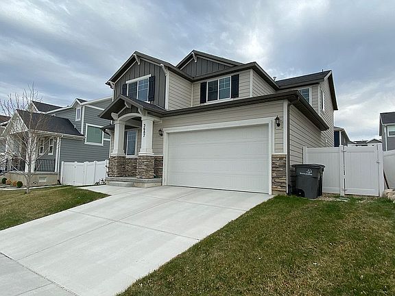 3rd image of 3687 W Falcon Meadow Way