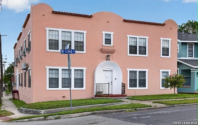 2 bed, 1.0 bath, 4820 sqft, $1,550 — Photo 3