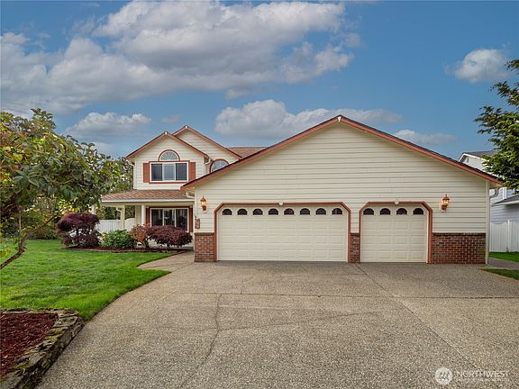 2nd image of 8014 73rd Drive NE