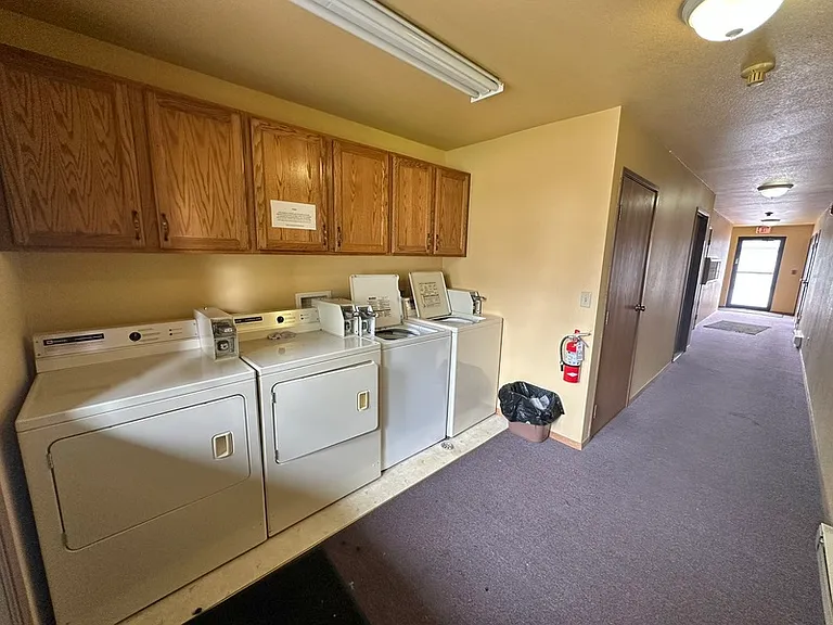 230 Robbins St #5 — Photo 9