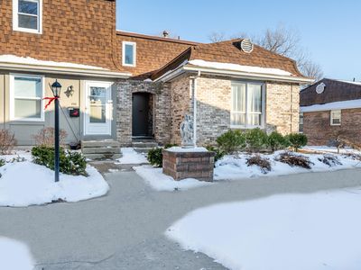 2510 Essex Ct, Saint Joseph, MI, 49085