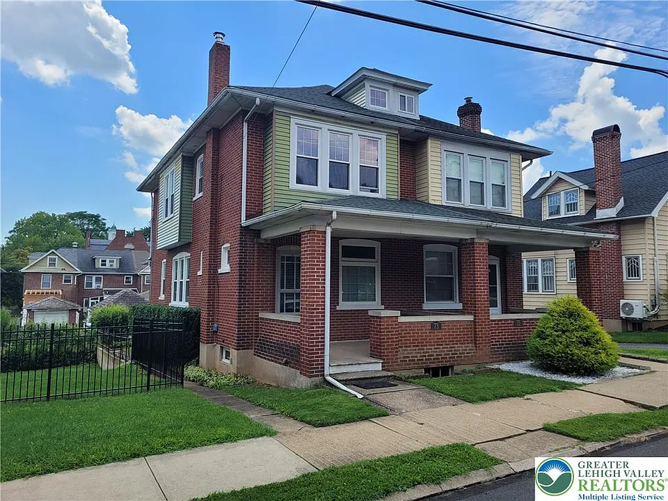 73 W Greenwich St