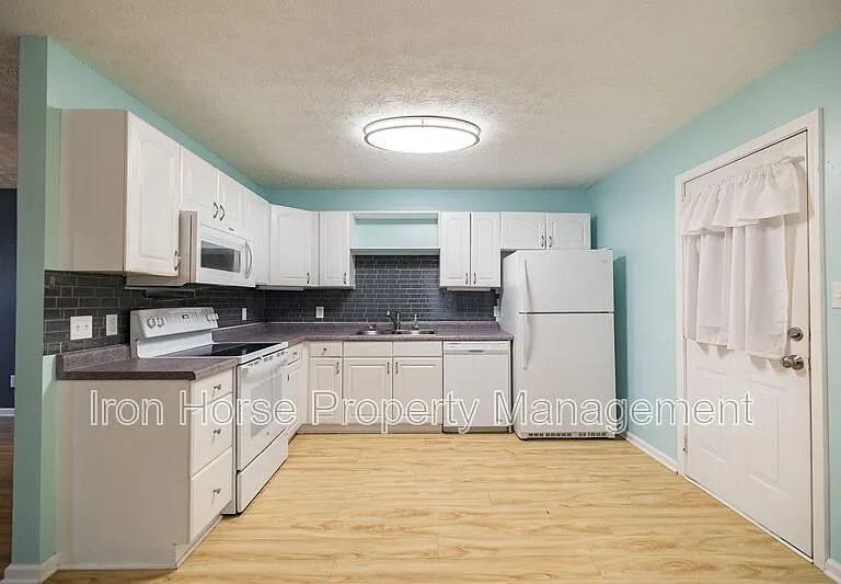 357 Mary Alice Dr — Photo 6