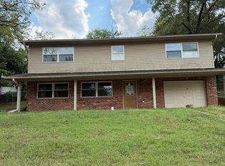 420 Brookside Ln, Hillsboro, MO 63050