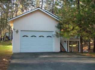 19425 Ferretti Rd, Groveland, CA 95321