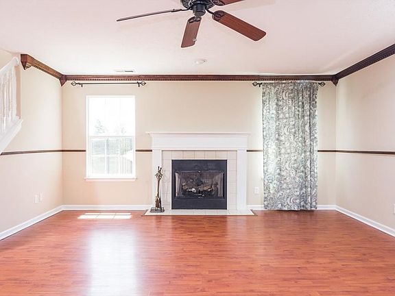3rd image of 1626 Grassland Dr