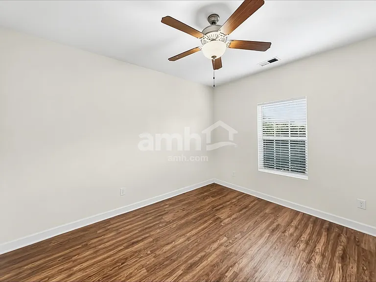 4870 Beryl Dr — Photo 8