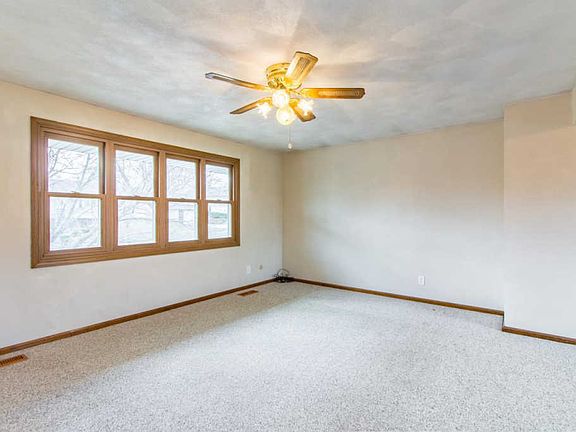 3rd image of 2417 W Cabana Ct