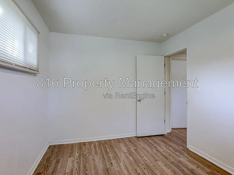 8701 E 114th St — Photo 17