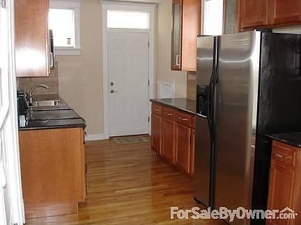 4th image of 766 Kingsland Ave #C