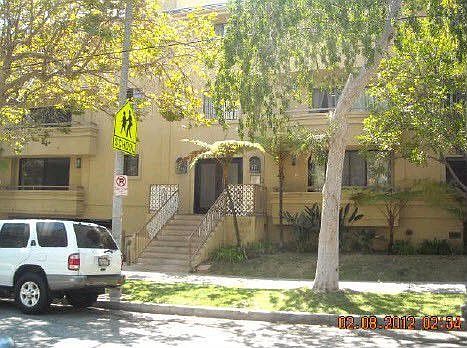 4th image of 821 N Formosa Ave APT 304