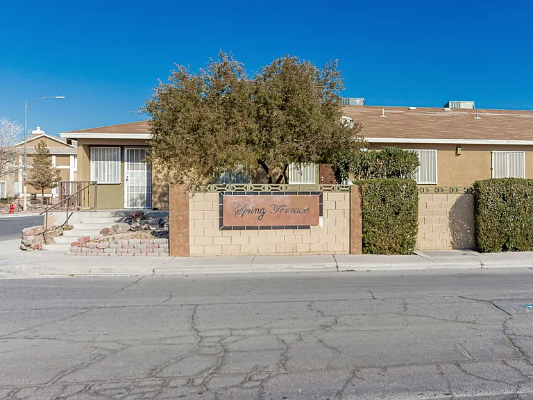3873 Soda Springs Dr — Photo 1