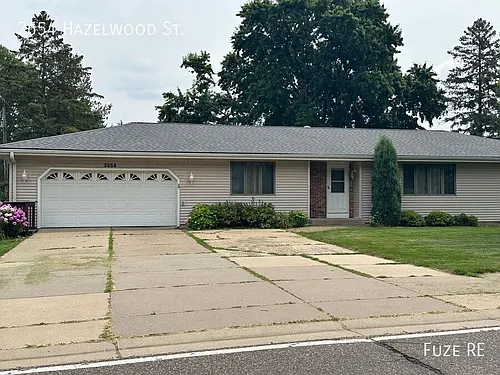 2654 Hazelwood St N Photo 1