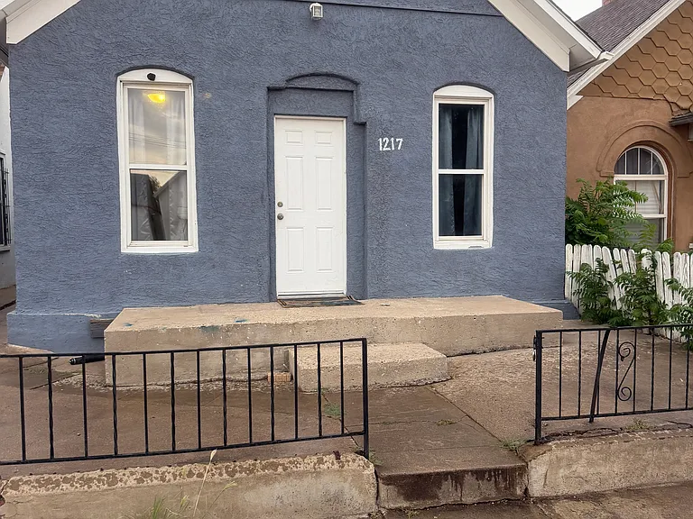 1217 Elm St — Photo 13
