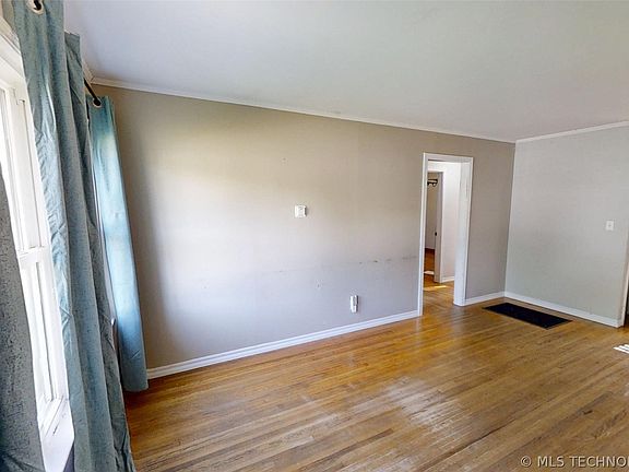 4th image of 4836 S 33rd West Ave