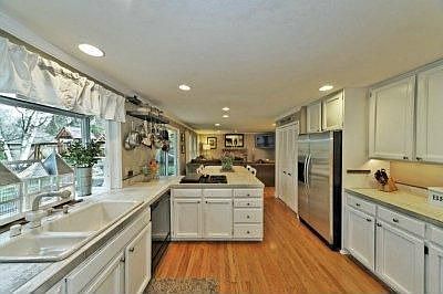 5th image of 21224 SE 29th St
