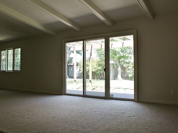 4th image of 308 Leland Ct