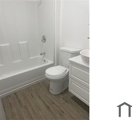 4th image of 1051 W 43rd St