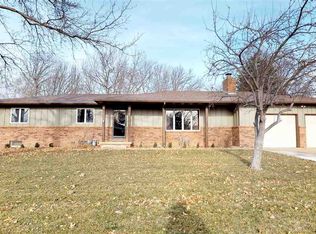 505 Crestview Ct, Andale, KS 67001