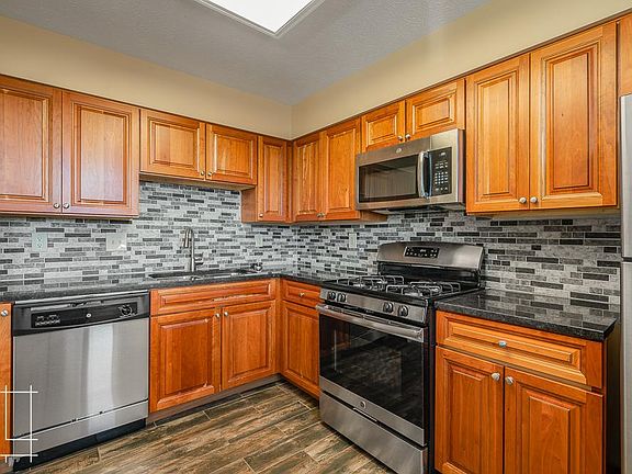 4th image of 411 Thurber Dr E #393-G