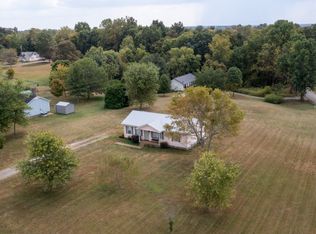 560 Gregory Rd, Westmoreland, TN 37186