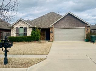 3044 N Azure Ave, Fayetteville, AR 72704