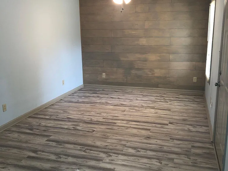 1808 College St SE — Photo 3