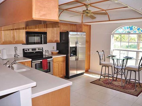 3rd image of 737 Pinellas Bayway S APT 310