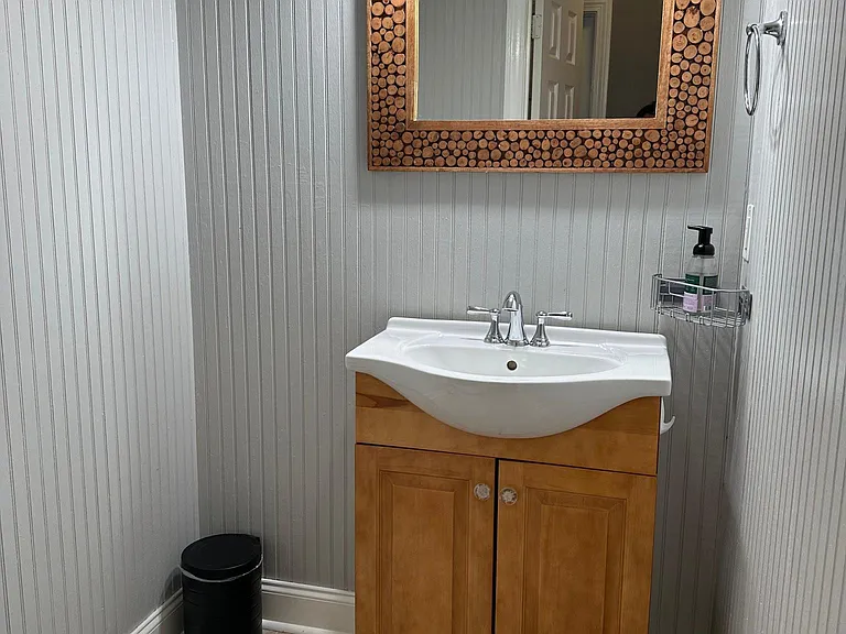 74 Mount Vernon Cir — Photo 8